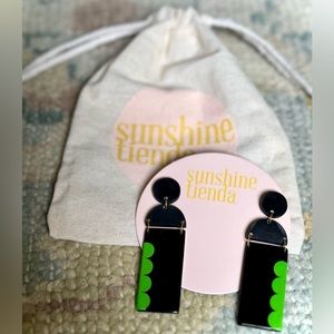 Sunshine Tienda earrings